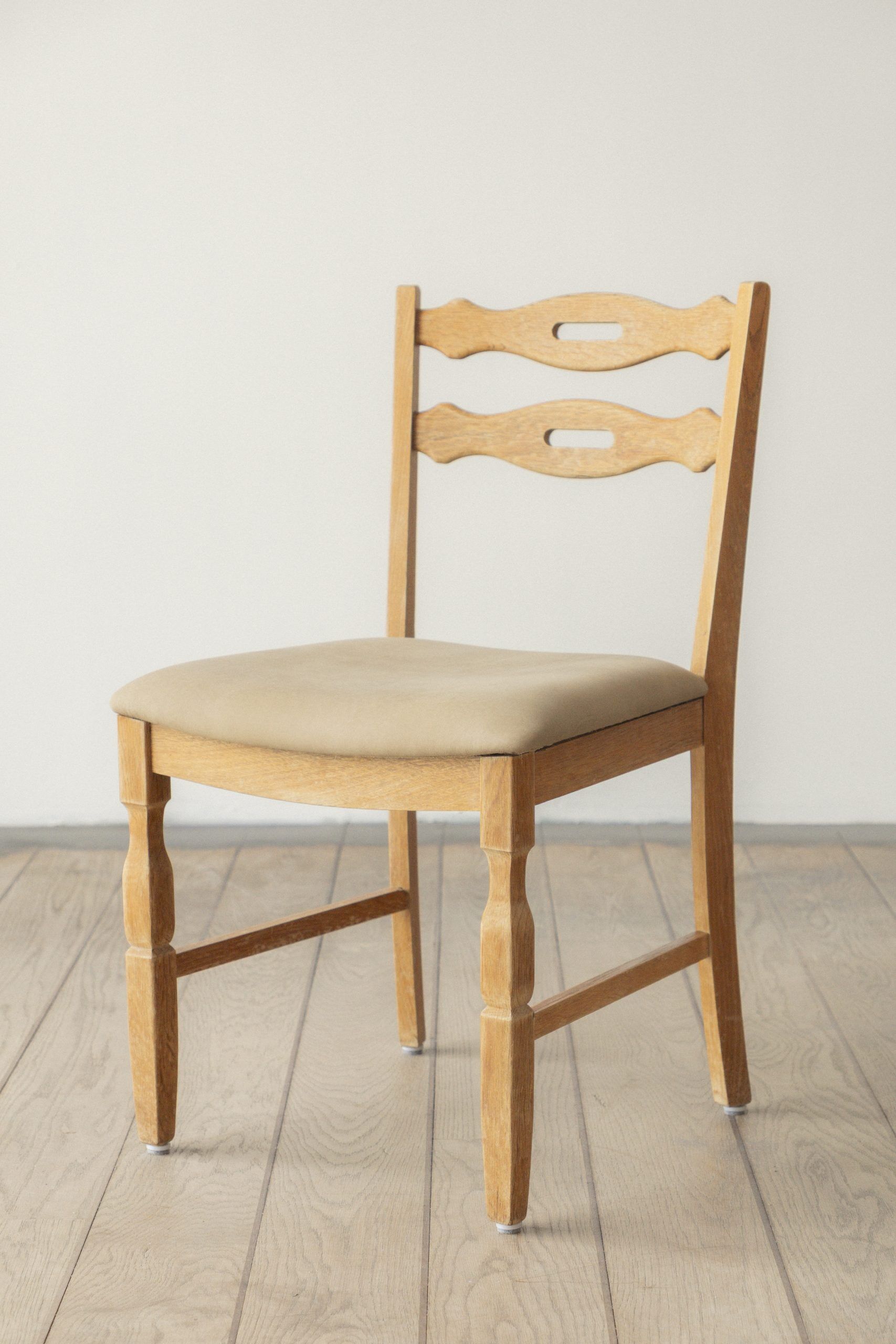 6 chaises de salle à manger Henning Kjærnulf