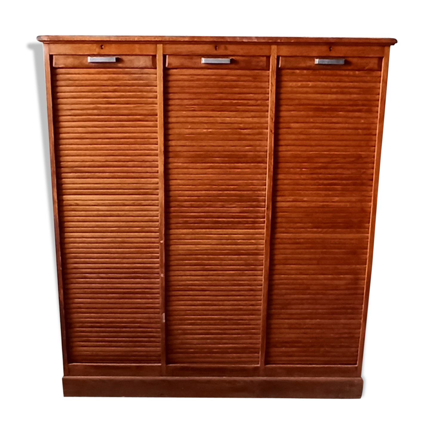 Curtain furniture with keys