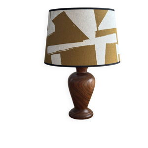 Lampe en bois tourné