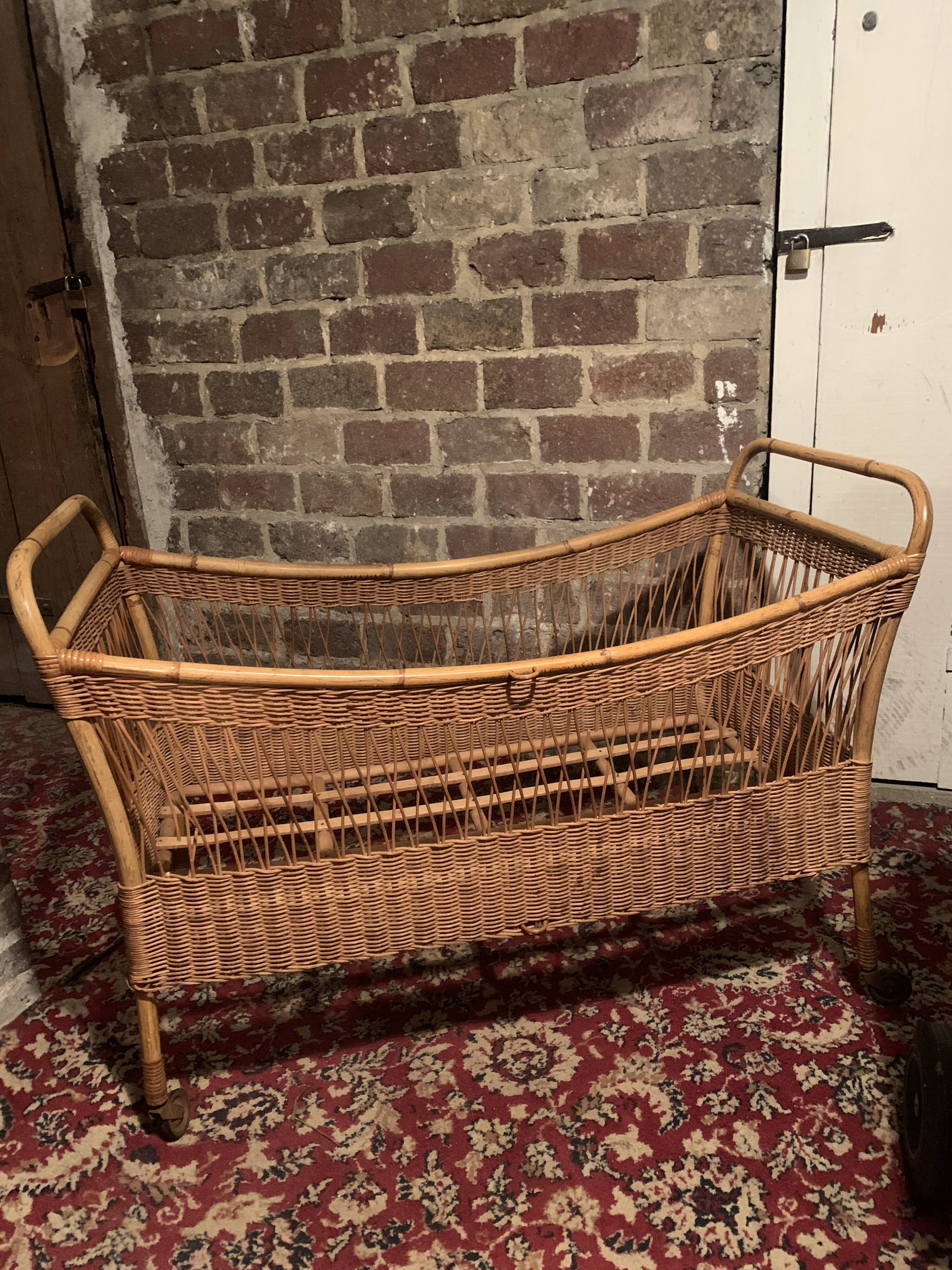 Rattan crib 50s