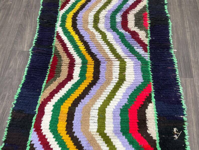 Moroccan rug, handmade, decorated, 250cmx150cm