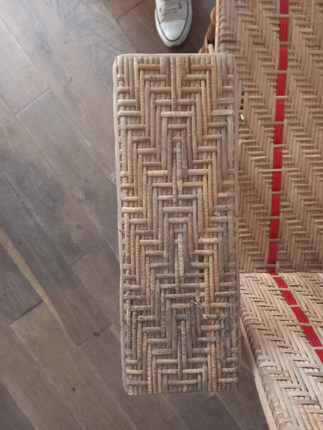 Rattan lounge chair