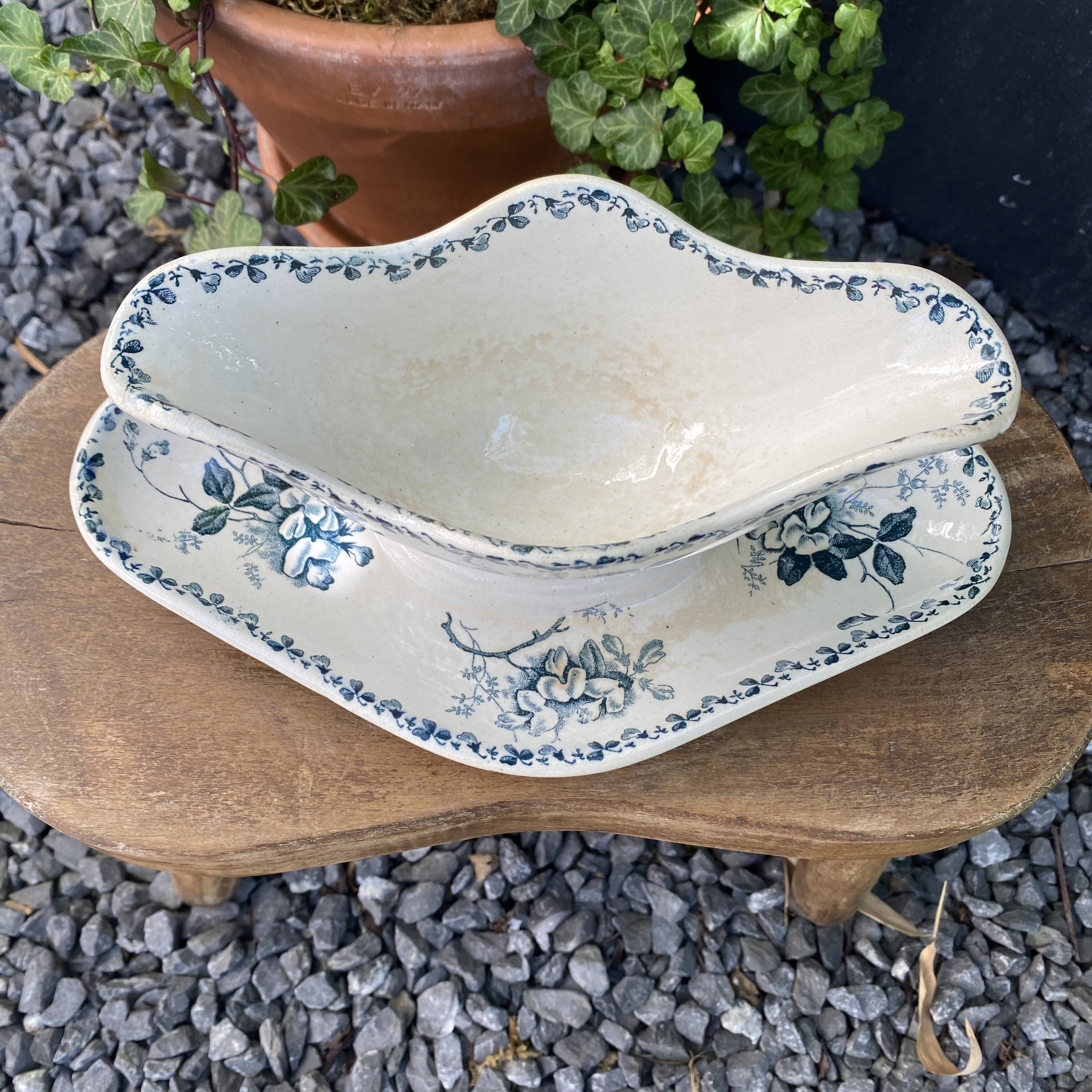 Ironstone sauce boat St Amand