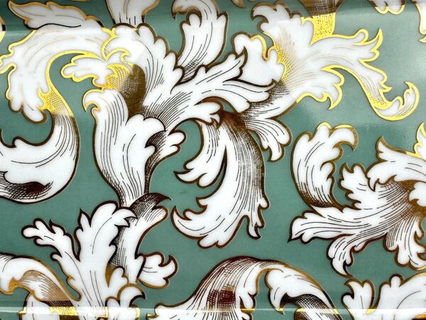 Plat rectangulaire en porcelaine de Limoges – Geneviève Lethu – Décor “Cipango”, 1991