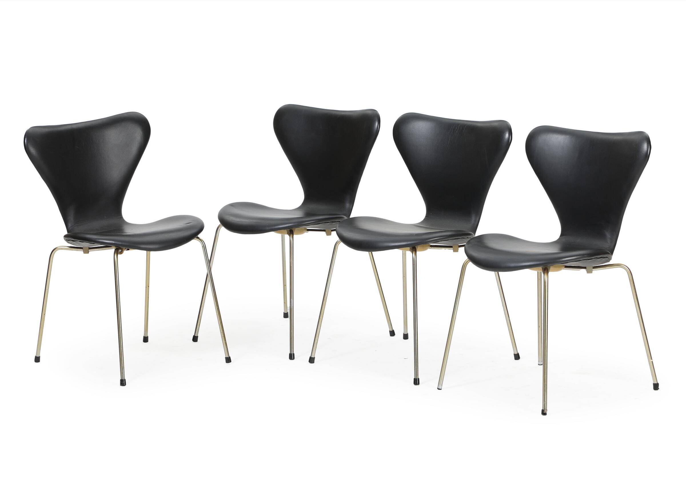 4x Arne Jacobsen black leather chairs Fritz Hansen