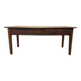 Table de ferme rustique à Yette
