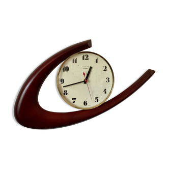 Boomerang Clock Featured