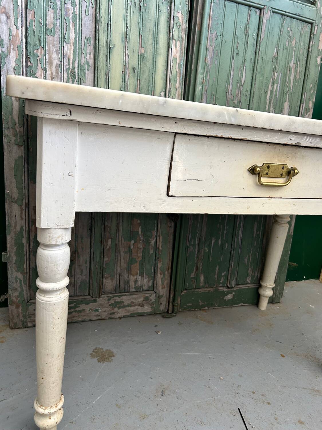 Kitchen table in wood and Carrara marble