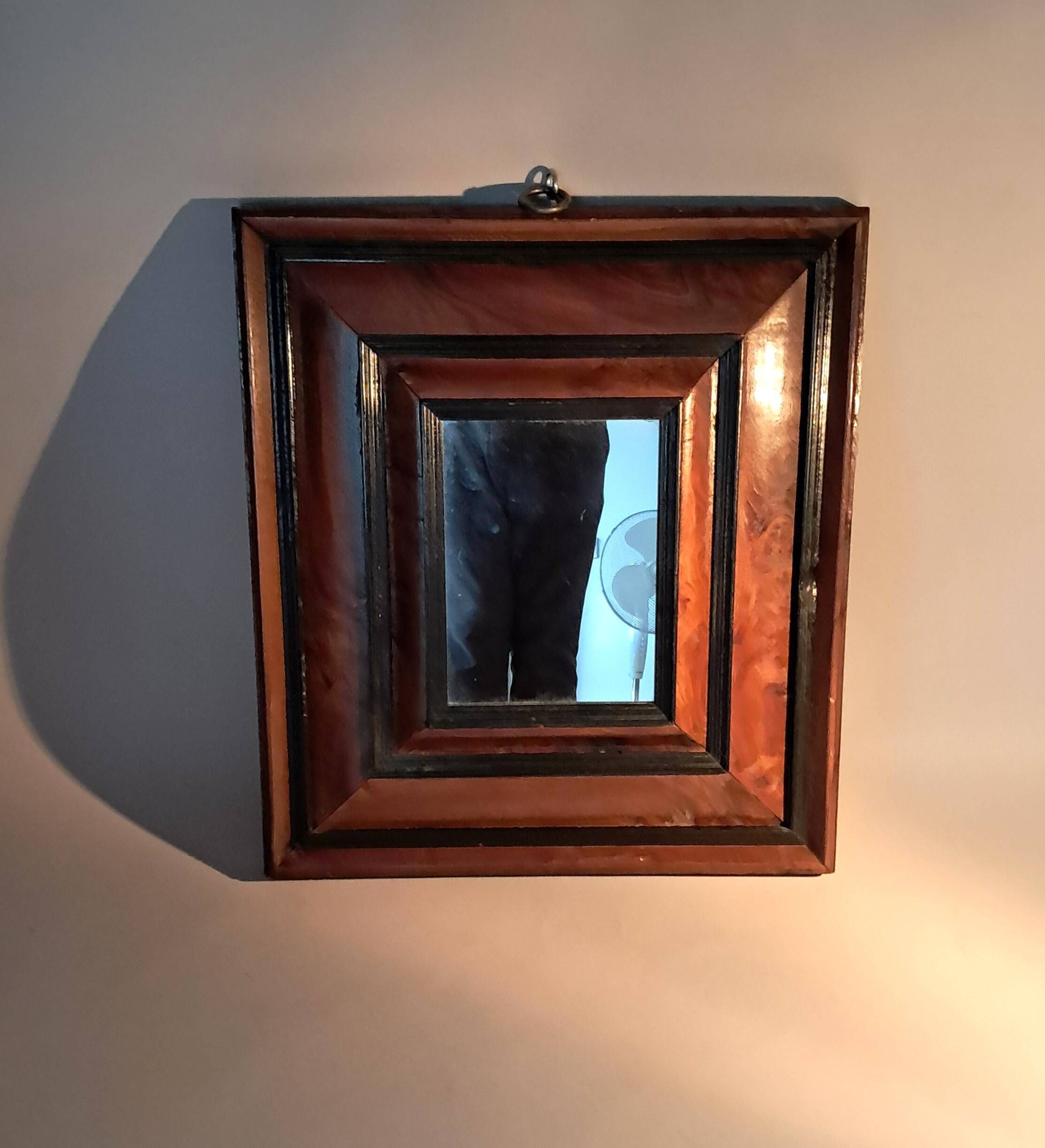High period style mirror in solid wood from the early 20th century.