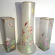 Vase haut et carré, pâte de verre opaque émaillée Legras d'un semis de fuchsia multicolores