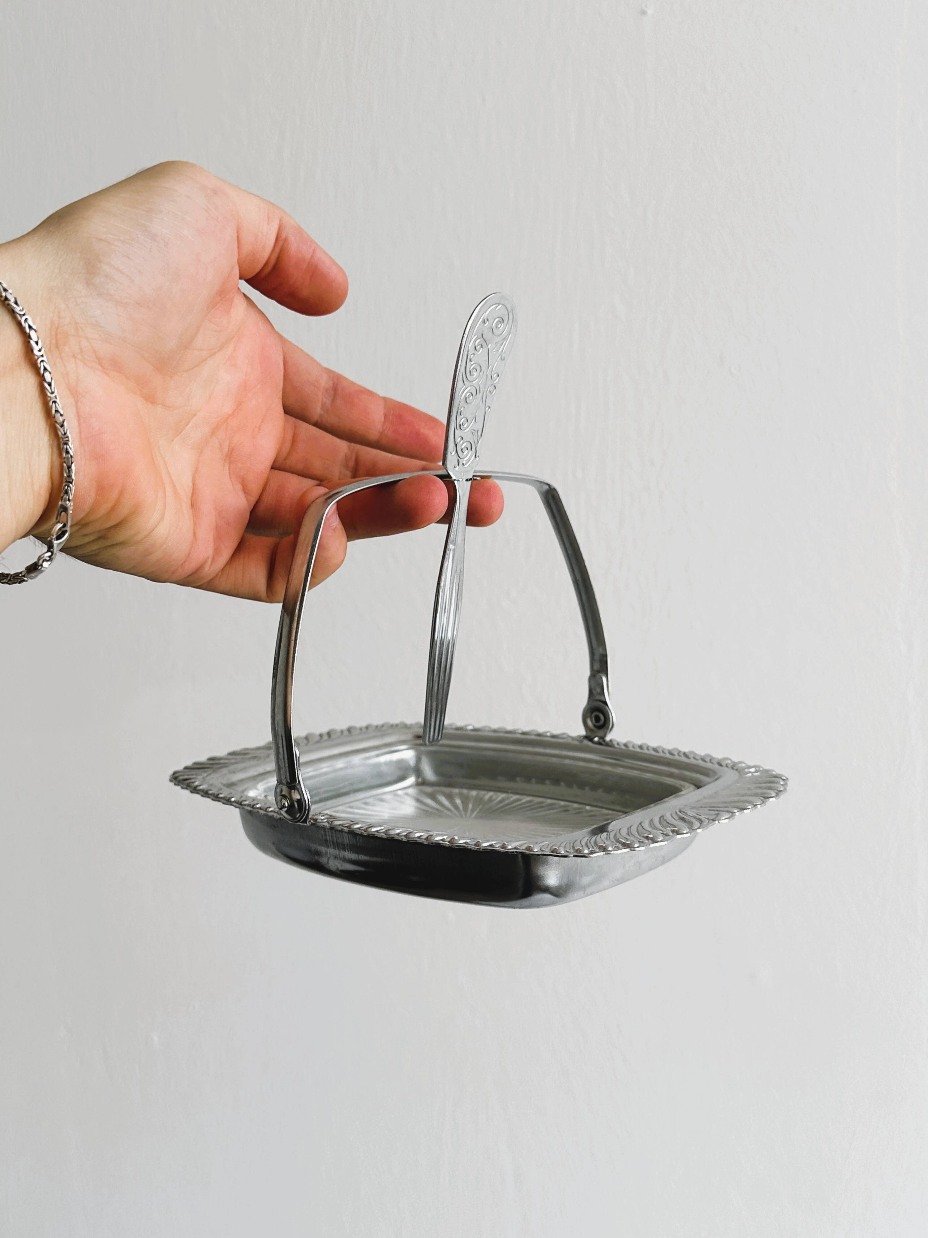 Antique butter or jam dish in silver-plated metal and chiseled glass