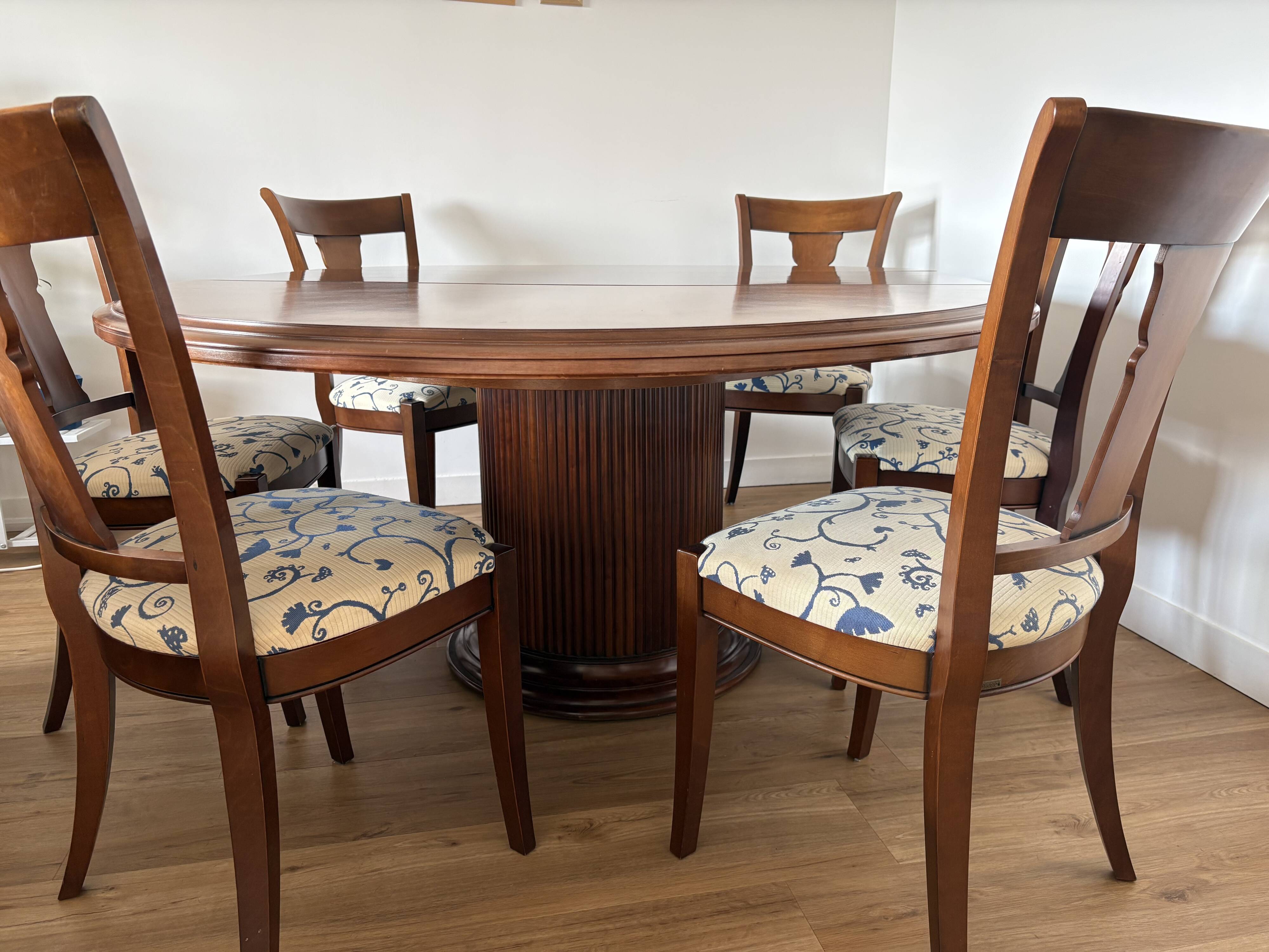 Vintage 1970s Grange dining table Round extendable 1.4-1.9m - with 6 chairs