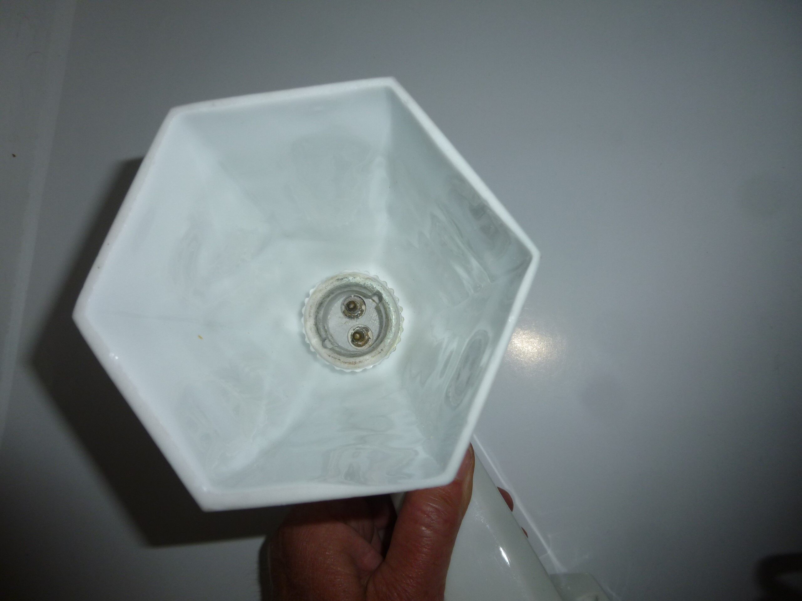 Old wall lamp for porcelain and opaline bathroom