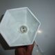 Ancienne applique pour salle de bains porcelaine et opaline