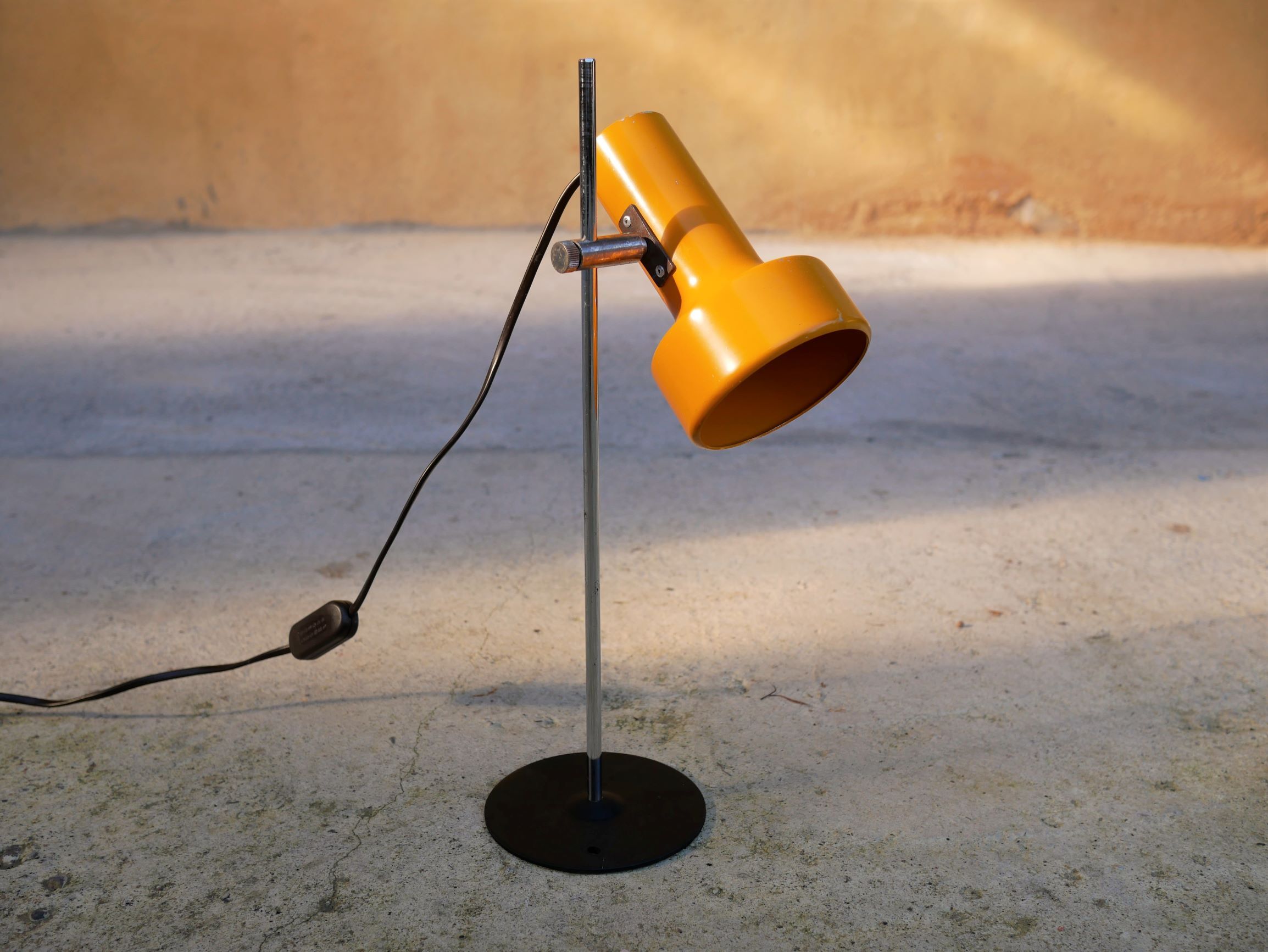 Vintage Starlux metal desk lamp