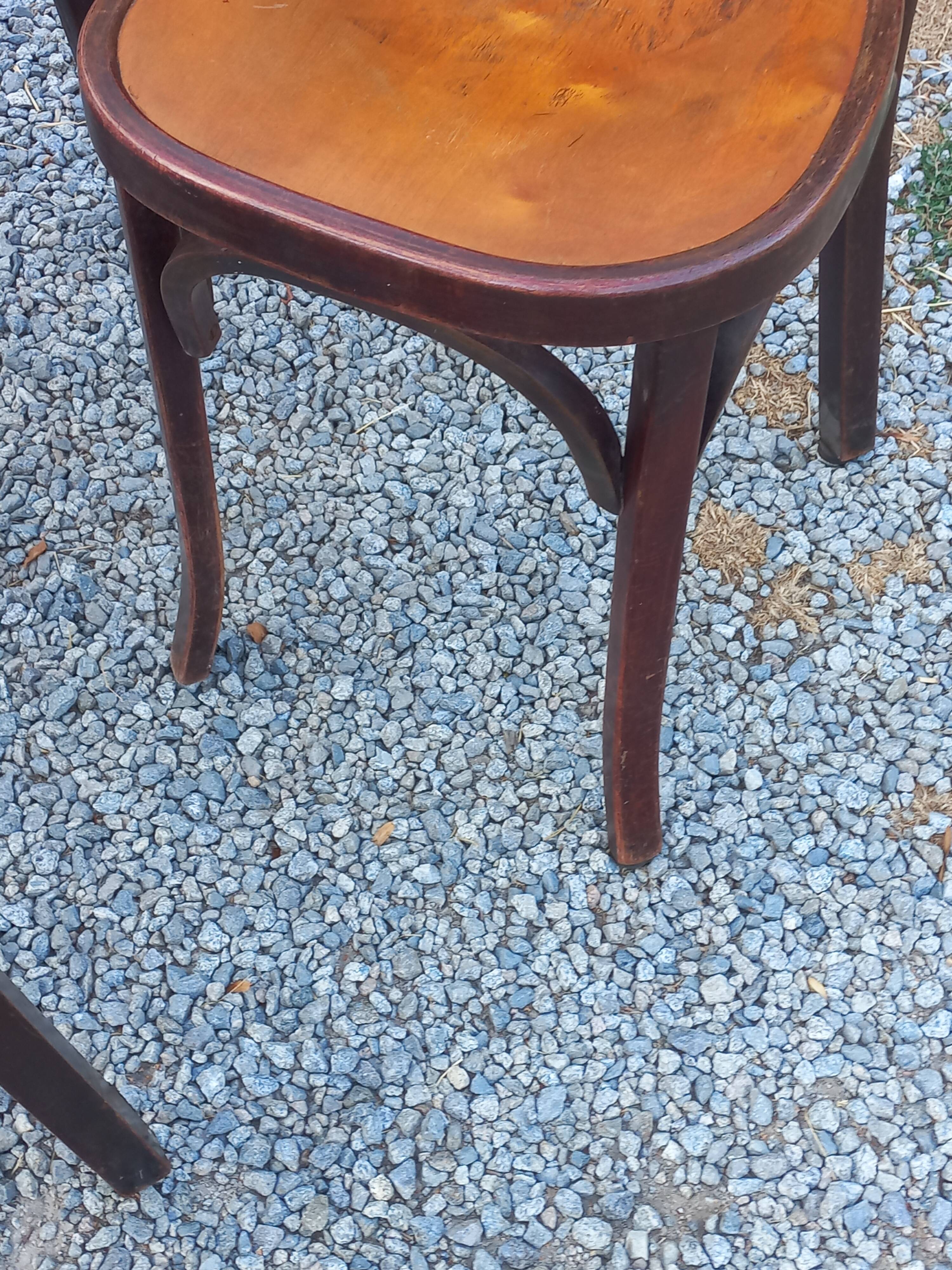 Set de 5 chaises de bistrot anciennes