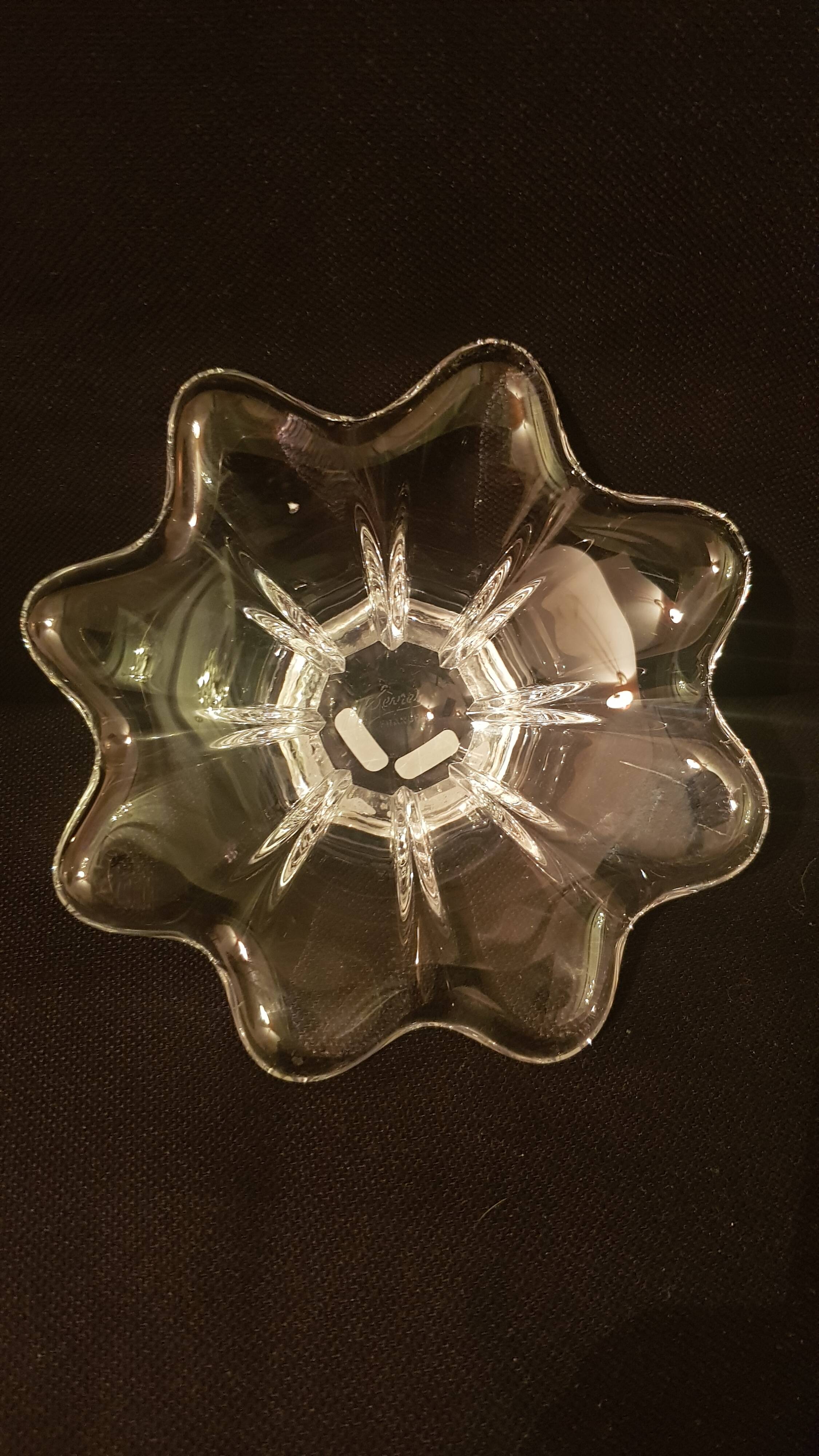 Flower-shaped catchall, Sèvres crystal
