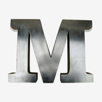 Lettre métal " M " déco