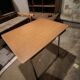 Table en formica marron