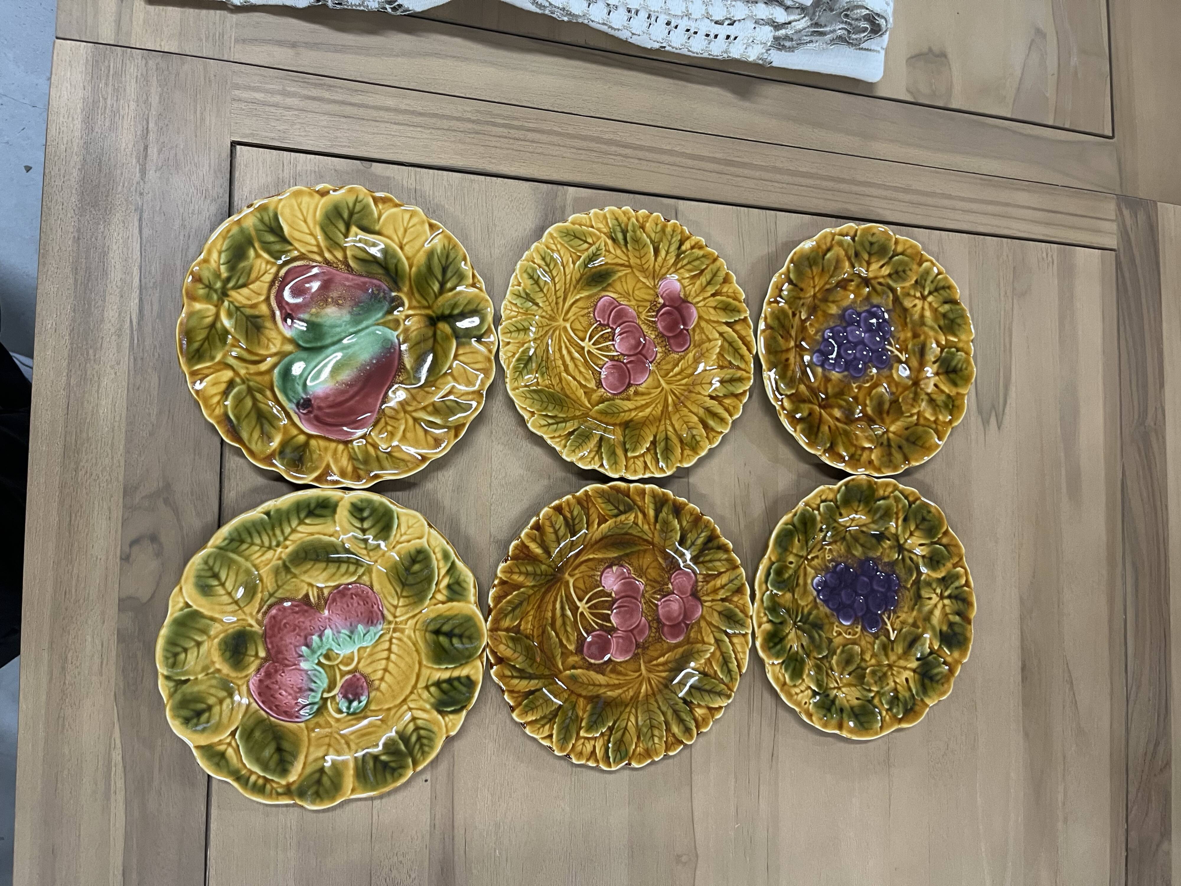 Set of 06 old sarreguemines barbotine plates