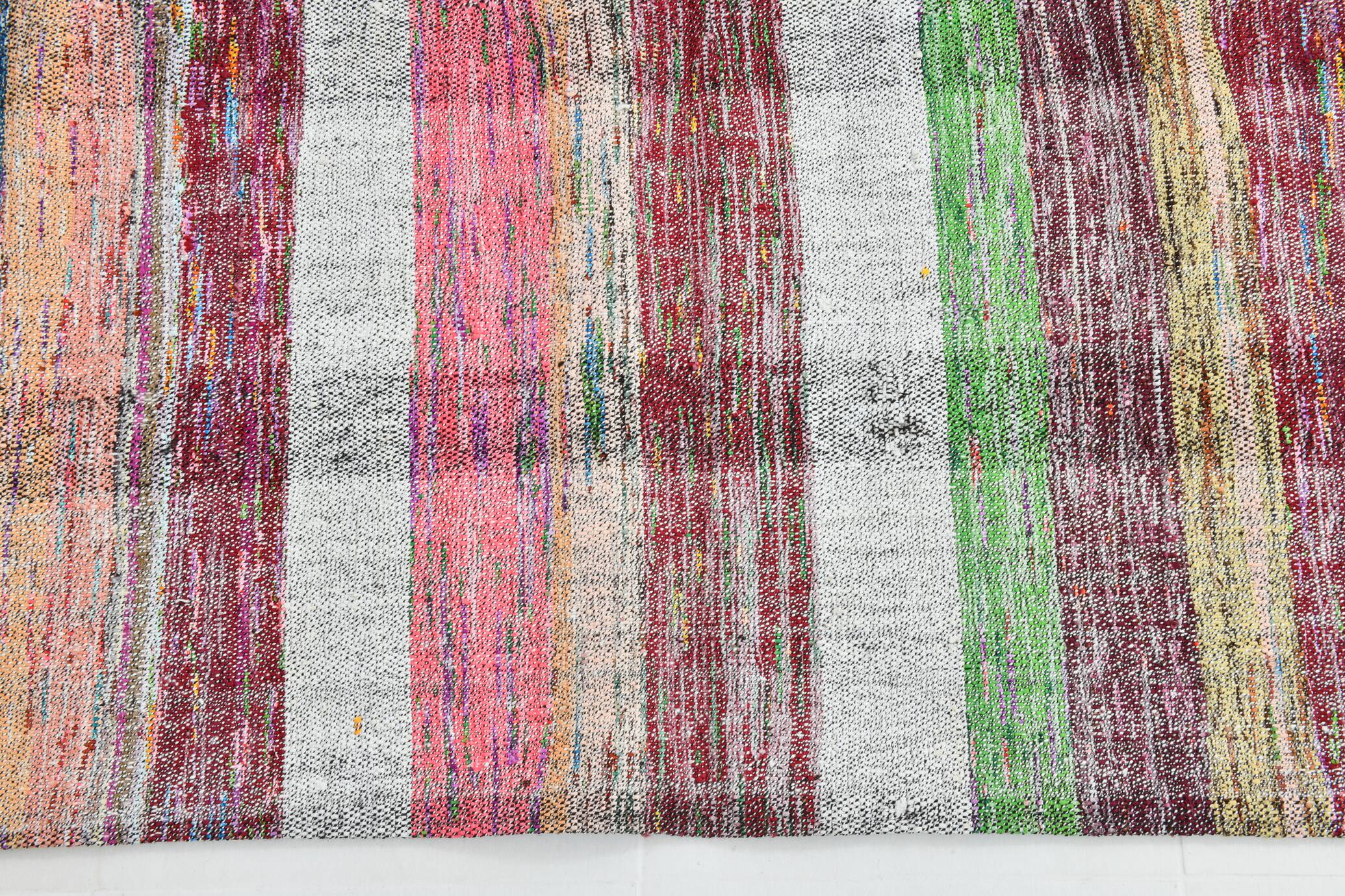 Multicolor modern rug 321x234cm