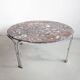 Table basse vintage en marbre rouge et chrome des années 1970