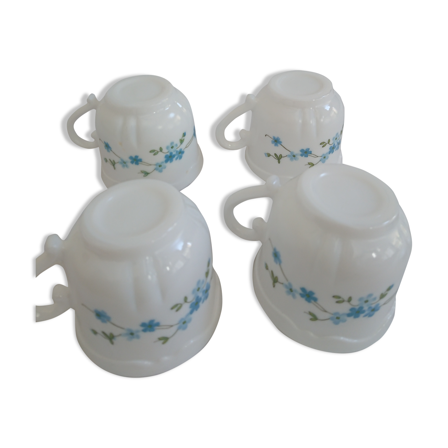 New Arcopal Myosotis cups