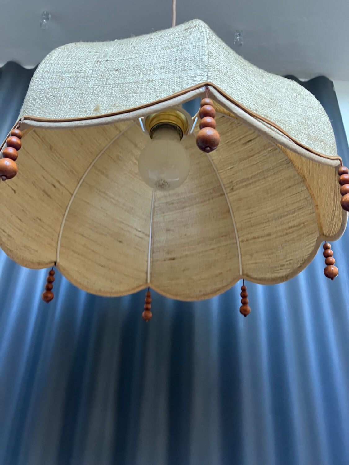 Vintage flower pendant light