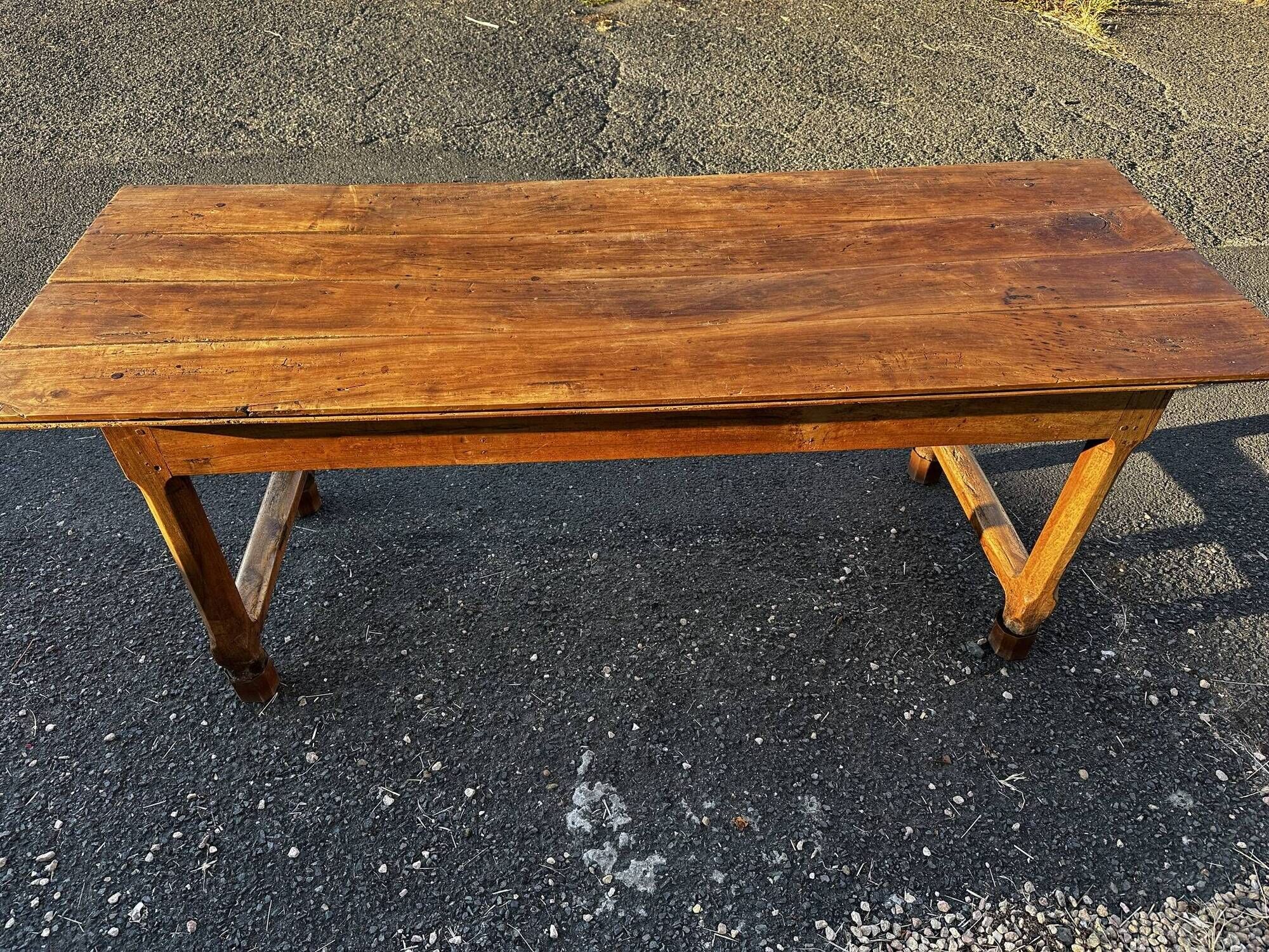 Farm table