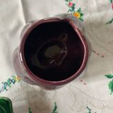 Pot en barbotine en forme d’aubergine
