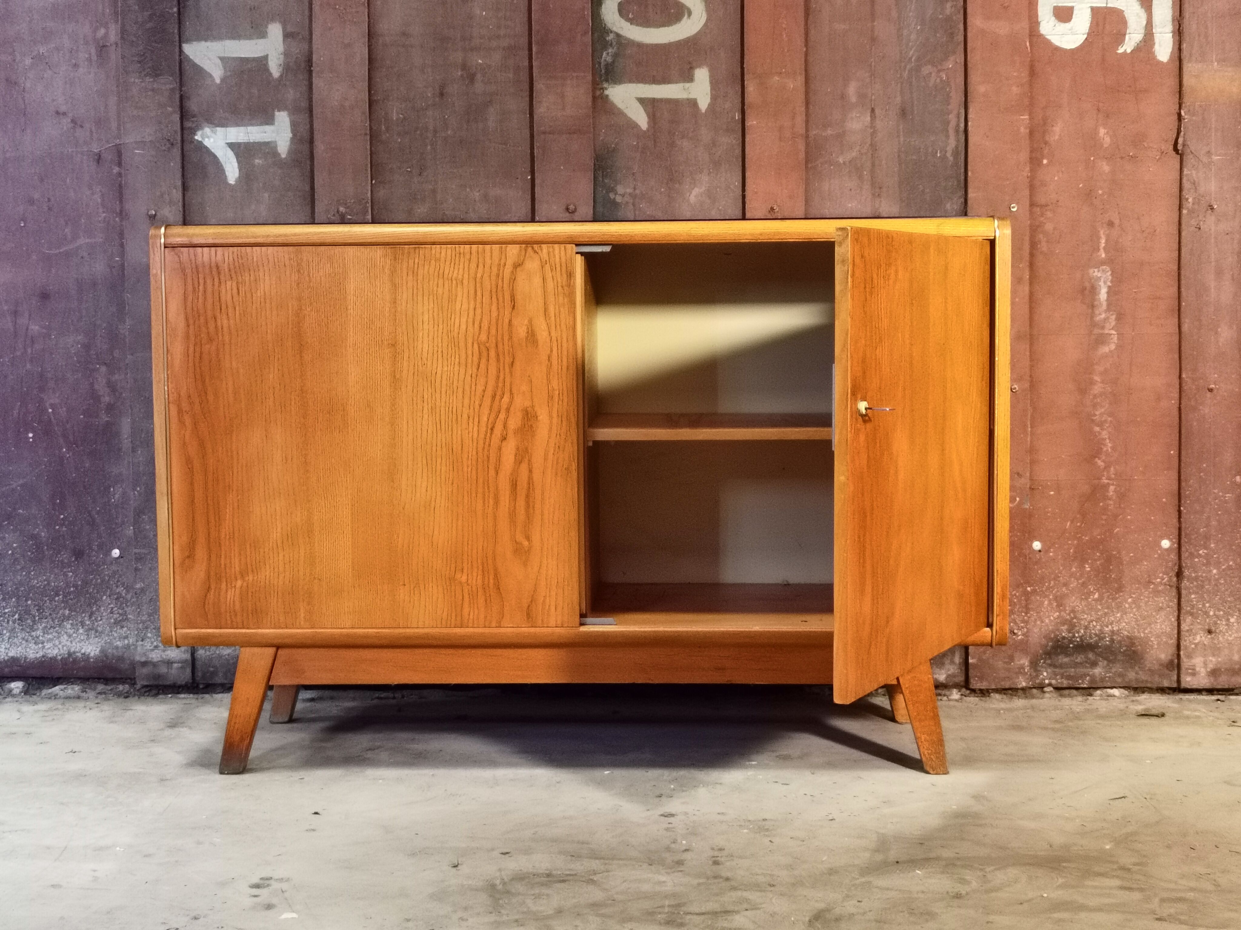 Buffet down by B. Landsman and H. Nepo-itek for Jitona Sobslav
