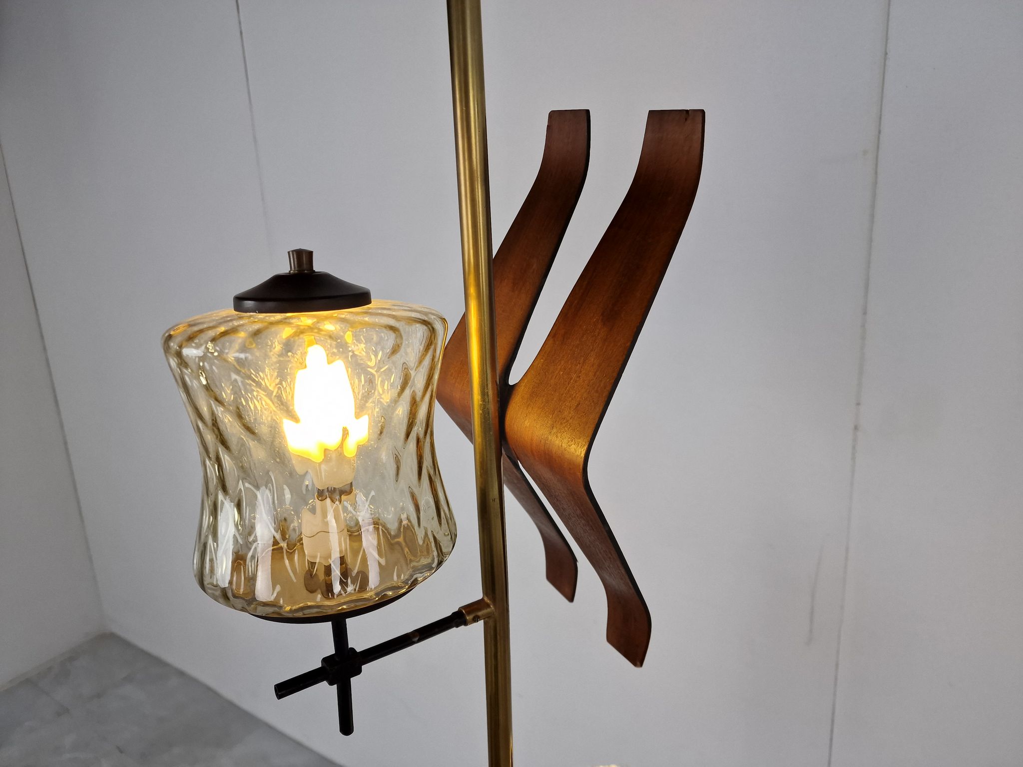 Lampadaire italien du milieu du siècle, années 1950