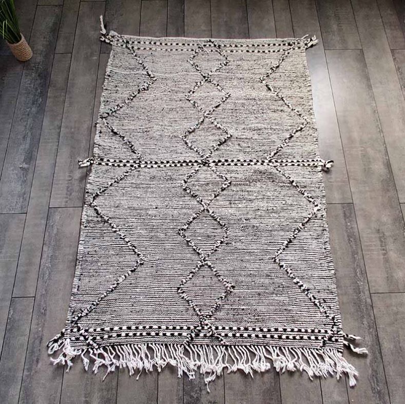 Black Berber carpet zanafi 100x150 cm