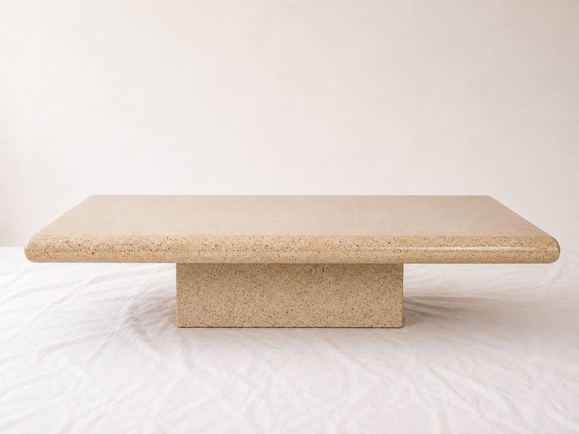 Jean Claude Mahey coffee table in speckled resin and wood, 1970s.