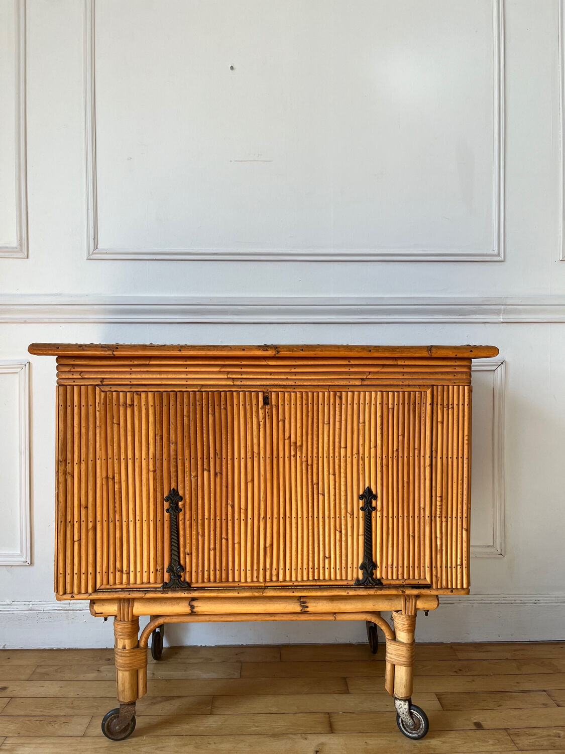 Vintage rattan bar furniture