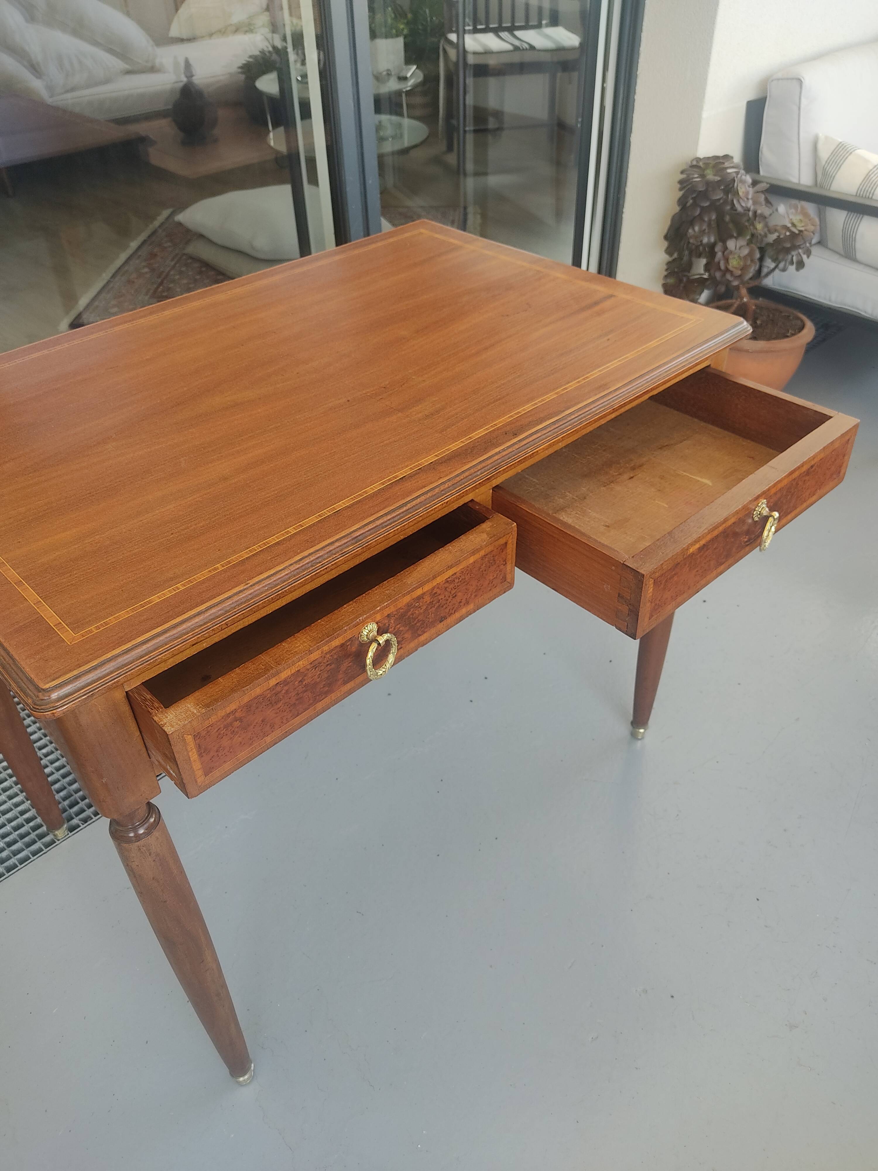 Bureau en bois
