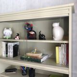 Wall-mounted bookcase display cabinet