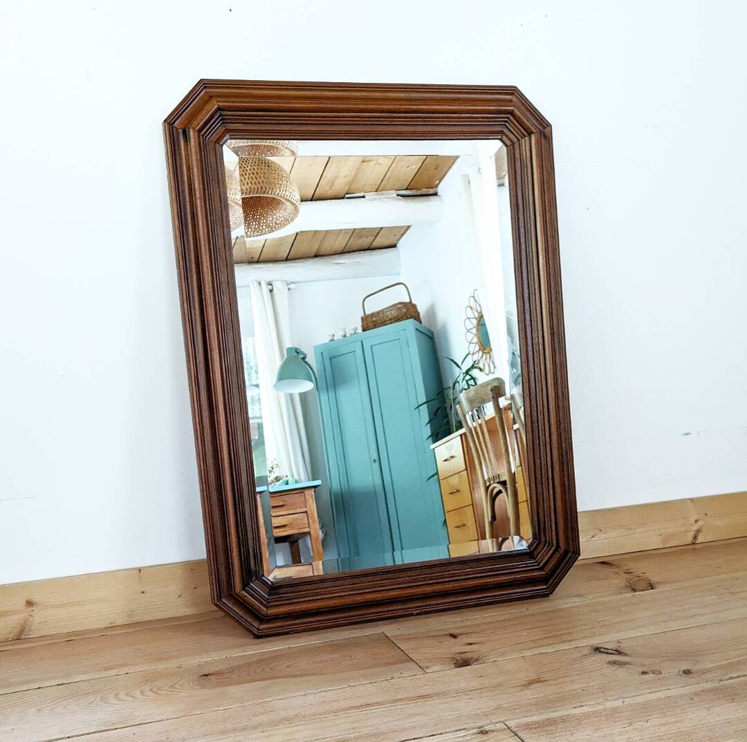 Miroir octogonal en bois.