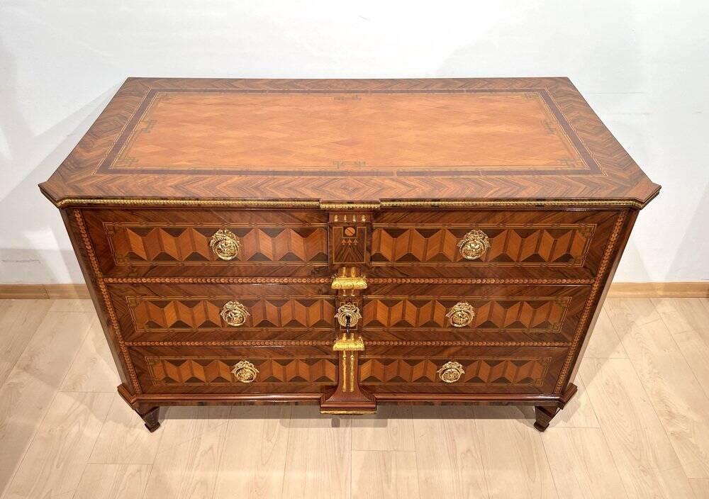 Austrian Louis XVI Commode in Walnut Veneer with Inlays and Gold Plate, 1790s