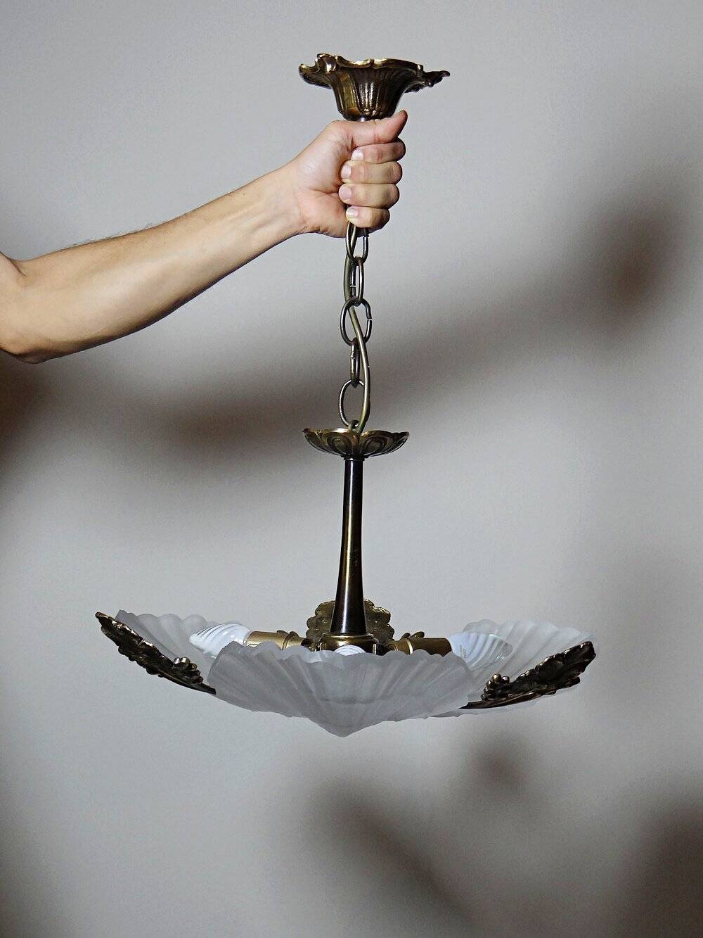 Vintage 1980s-90s Hollywood Regency Art Deco Bronze Mariner Seashell Chandelier
