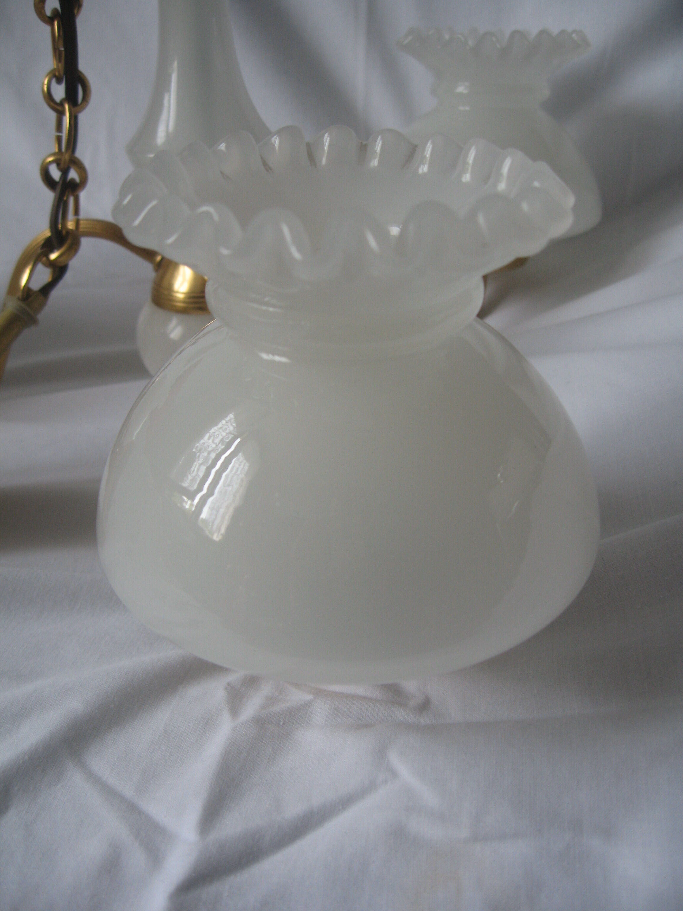 Opaline suspension