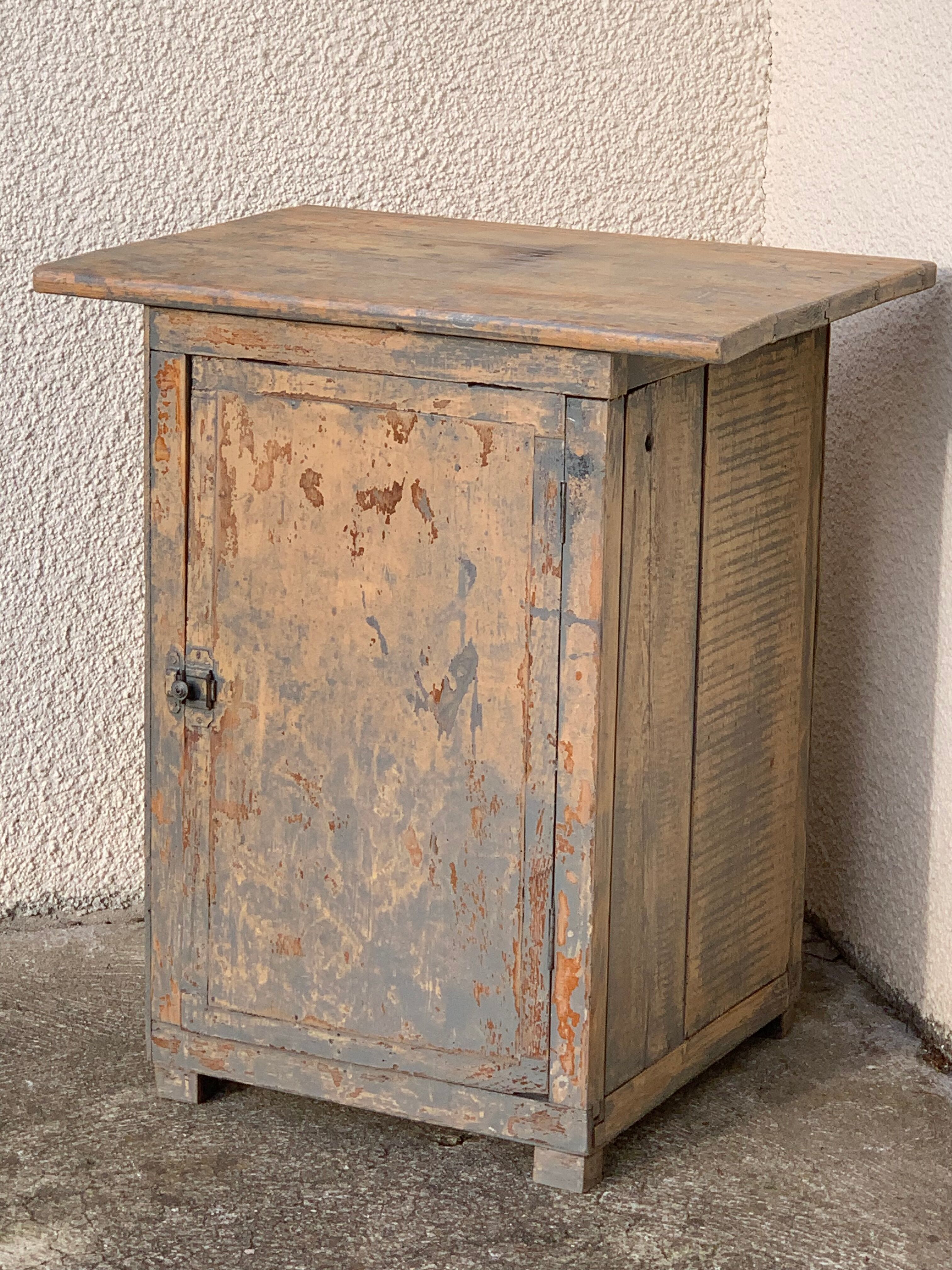 Parisian workshop buffet with patina 1940