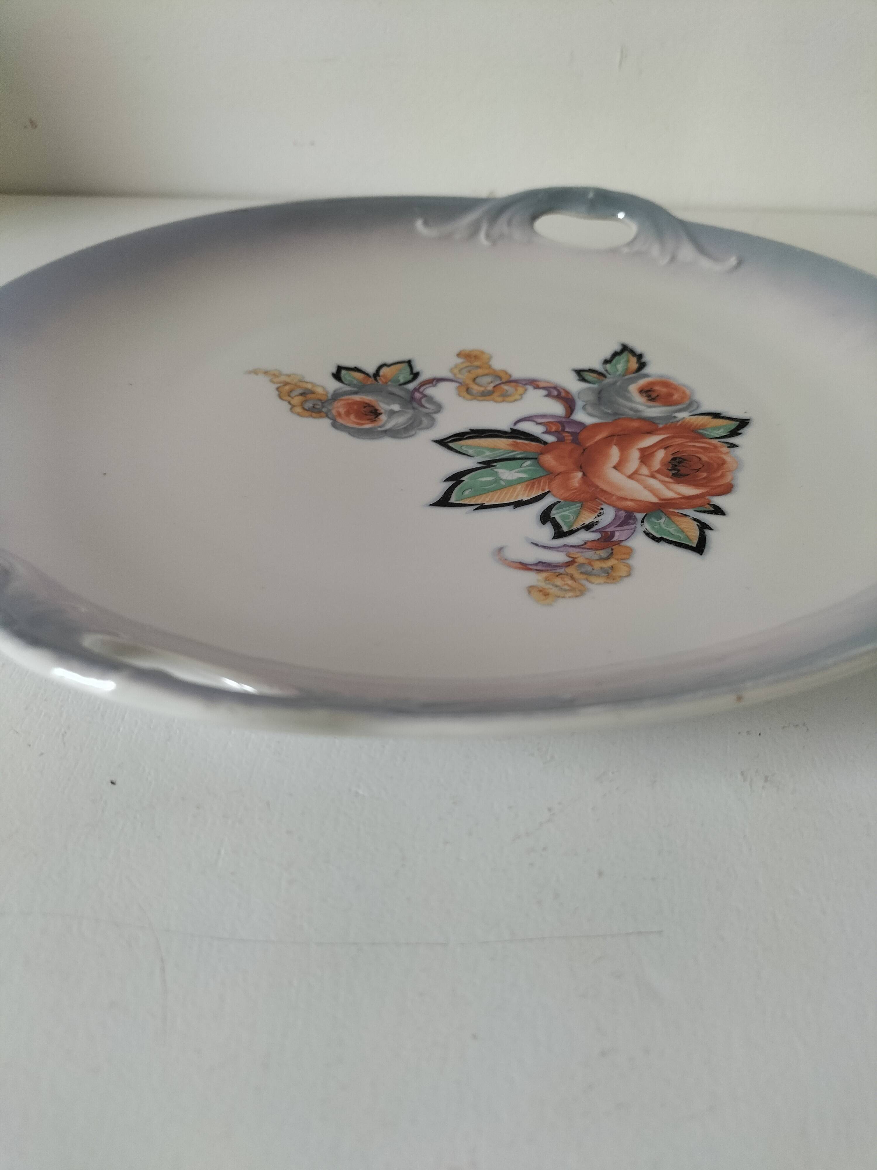 Porcelain dish with Japanese floral decoration – circa 1920