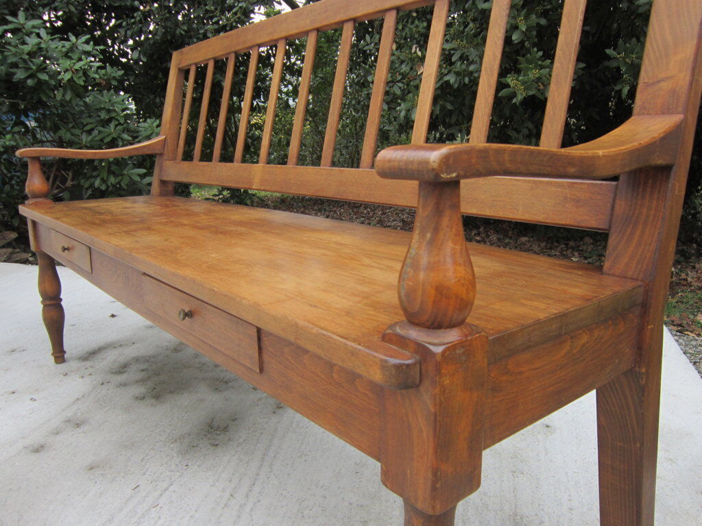 Settle in solid beech