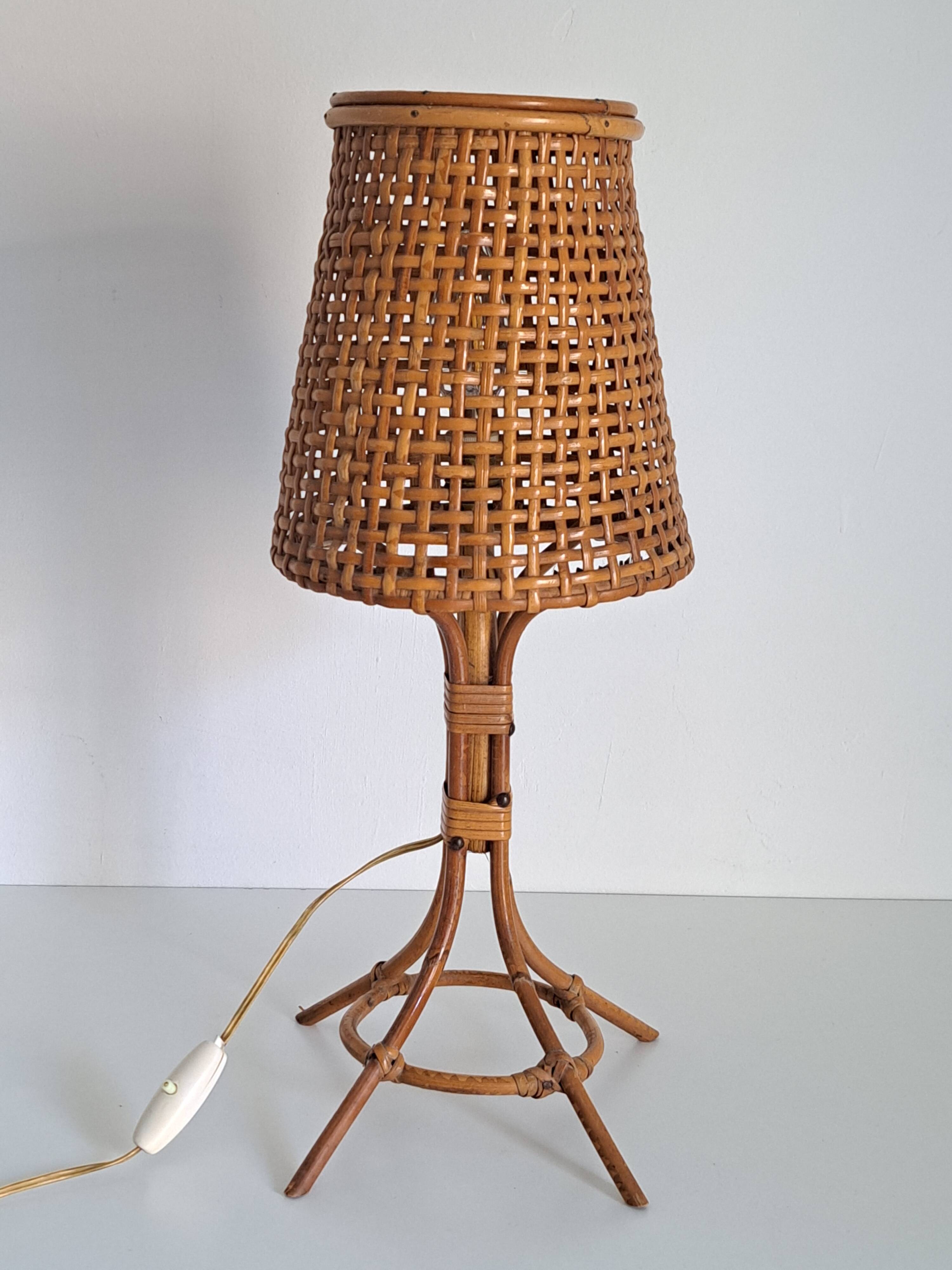 Vintage bamboo bedside lamp