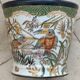 Cache-pot / planter in porcelain, hand-painted naturalistic decoration.