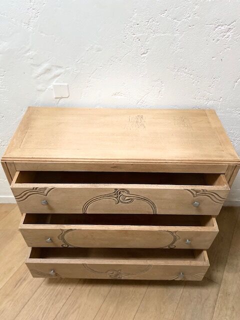 Art Deco style chest of drawers