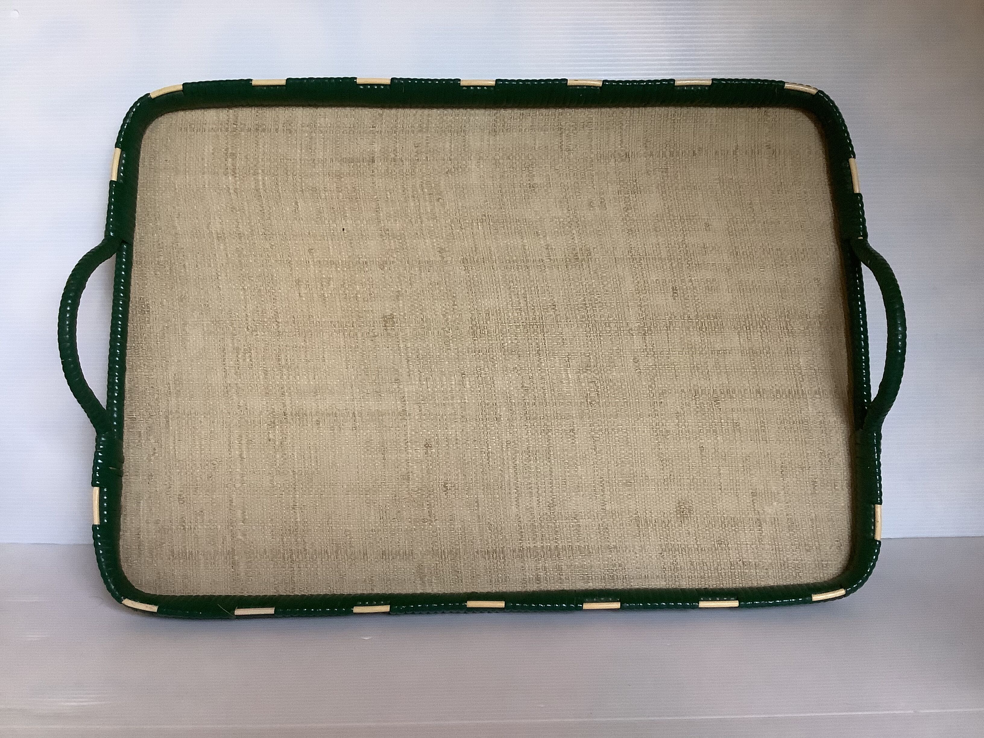 Tray in scoubidou and green and beige wood