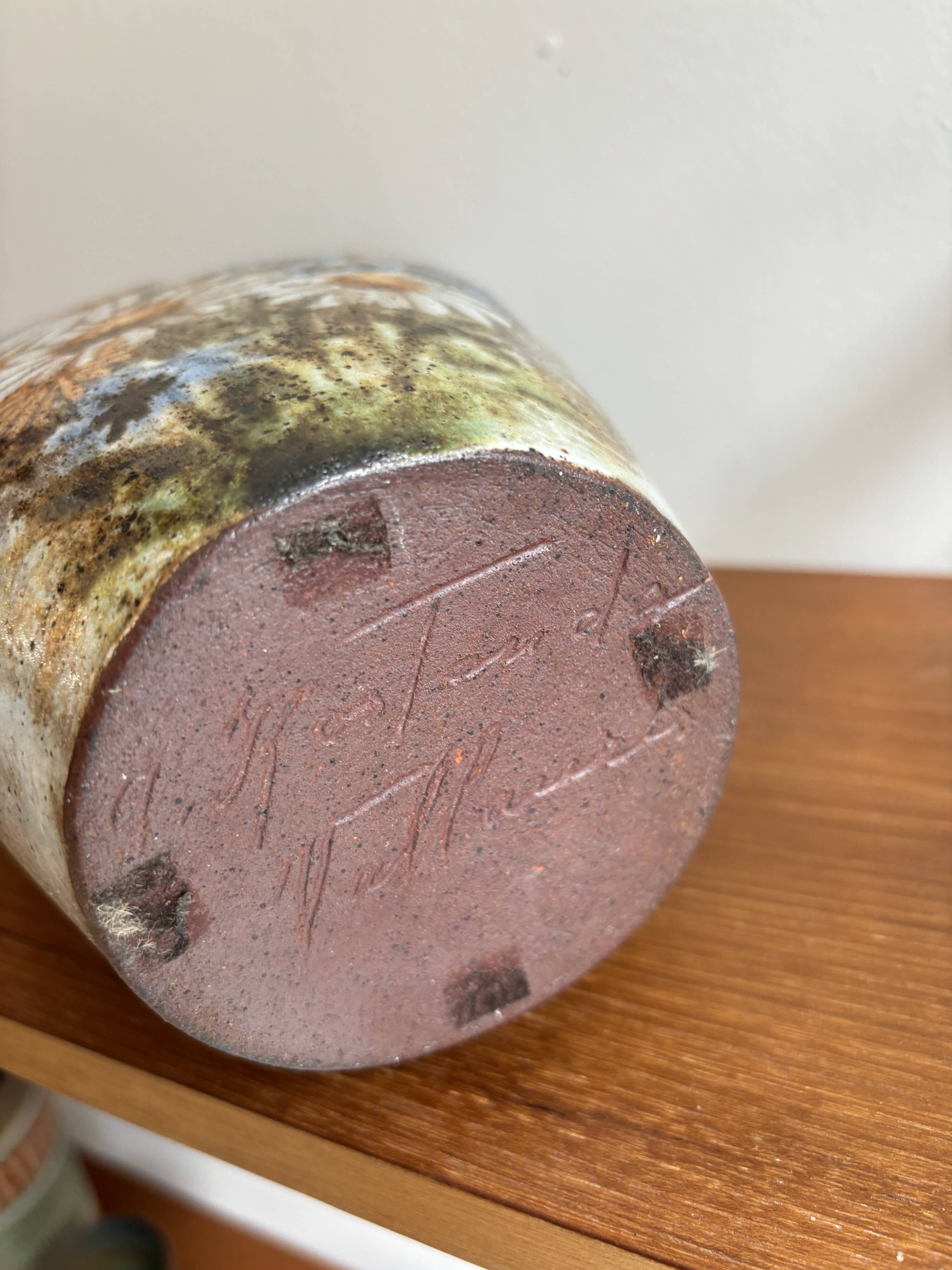 Kostanda ceramic vase