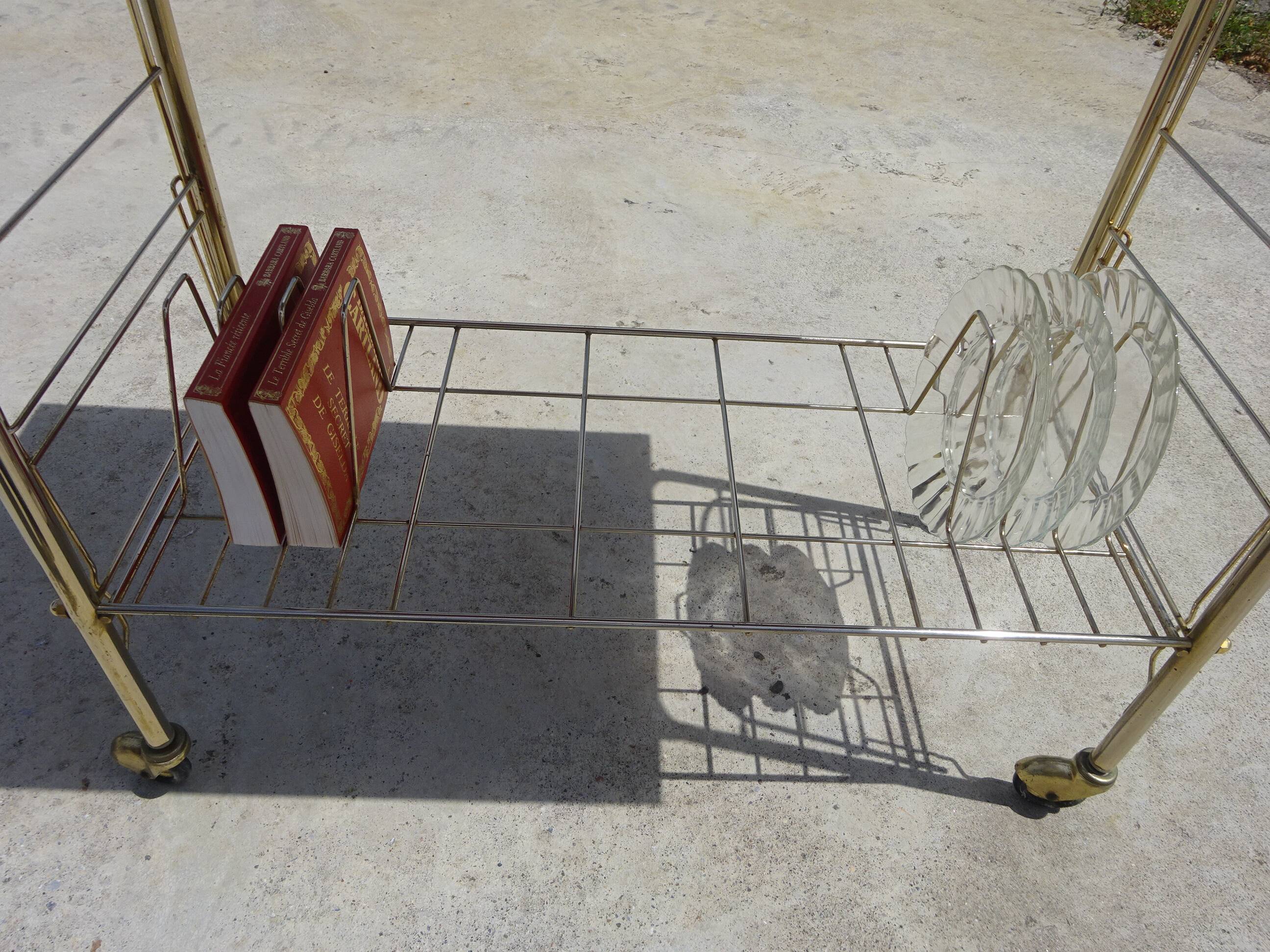 Desserte roulante, porte-vinyles en métal doré